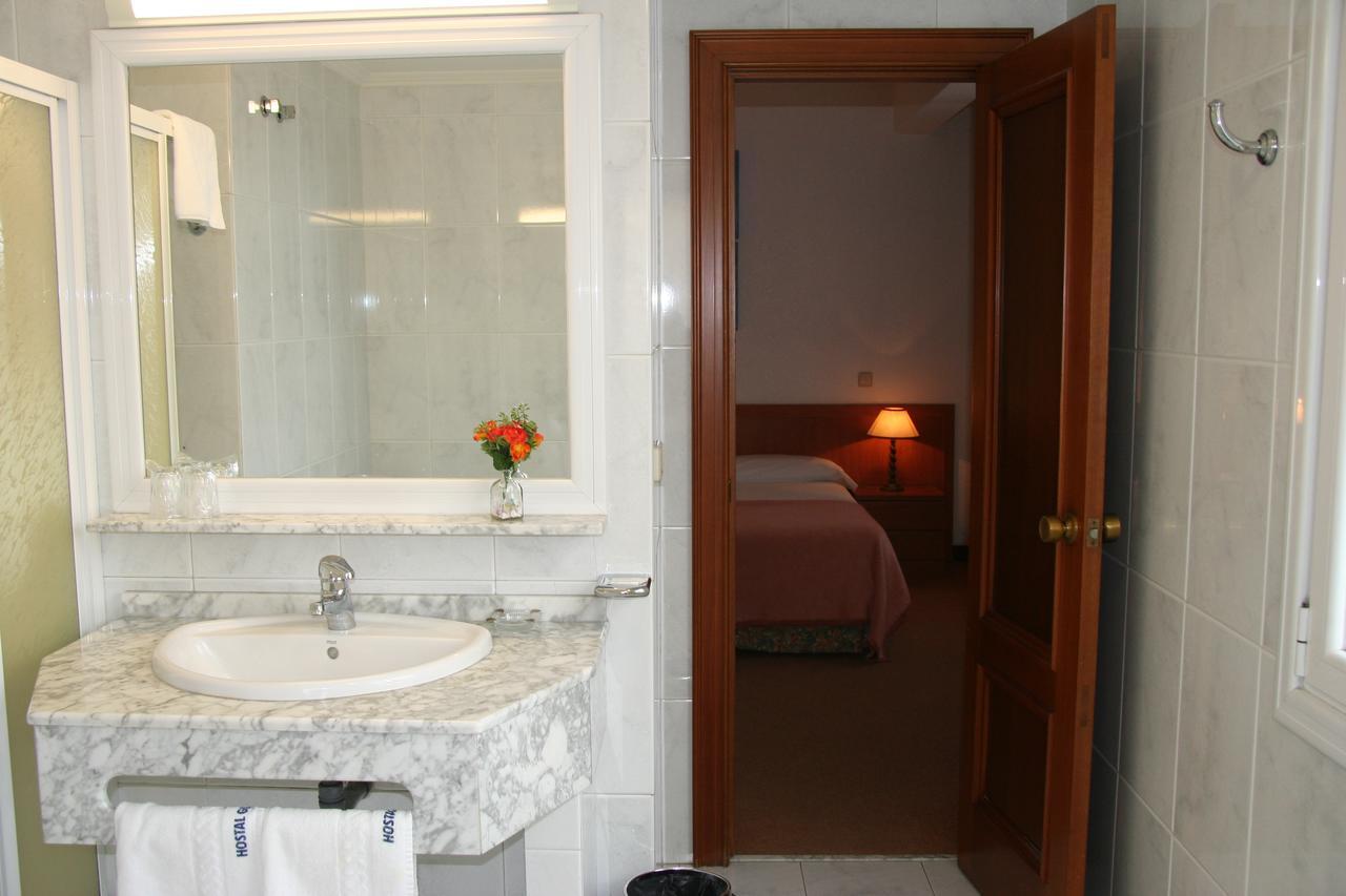 Hostal Gran Via Vigo Exterior photo